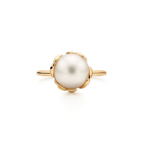 Paloma PicassoÂ® Olive Leaf Pearl Ring 